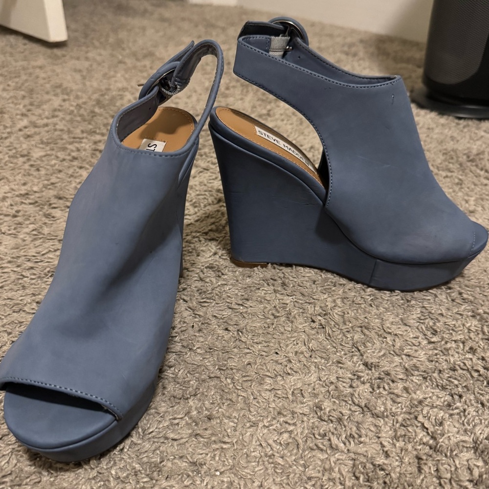 Steve Madden Blue Peep-Toe Wedges